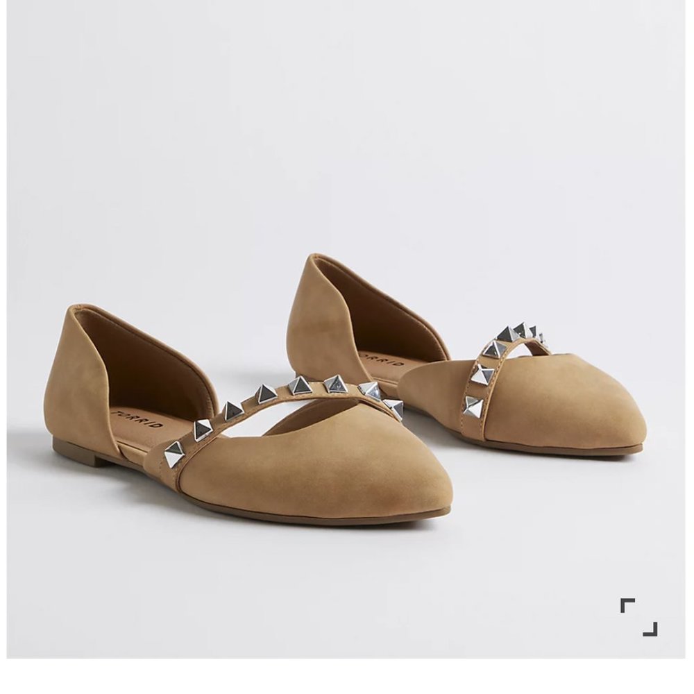 Size 10W Torrid STUDDED D'ORSAY FLAT